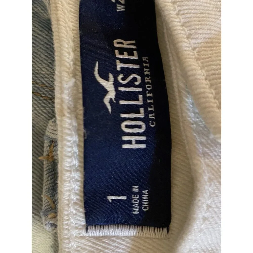 Hollister Low-Rise Short Short Women/ Junior Size 1 (28X2” measured)  Shorts - Picture 4 of 10